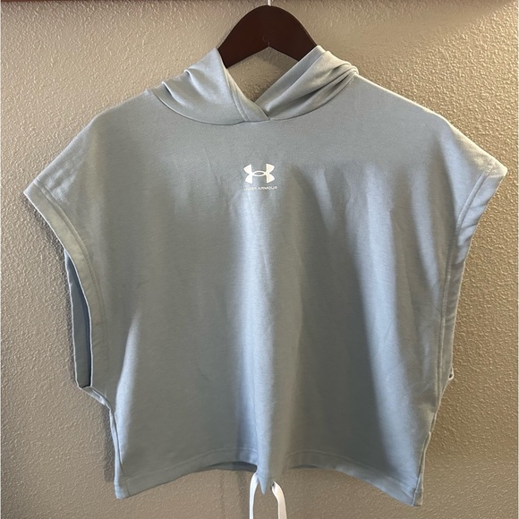 Under Armour Tops - Under Armour Rival Terry SS Hoodie Women’s Sz M Yoga Gym Training CrossFit
